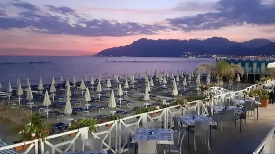 Sea4usalerno Seafront Apartamento *